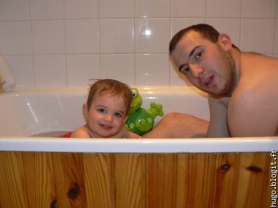 dans le bain avec papa